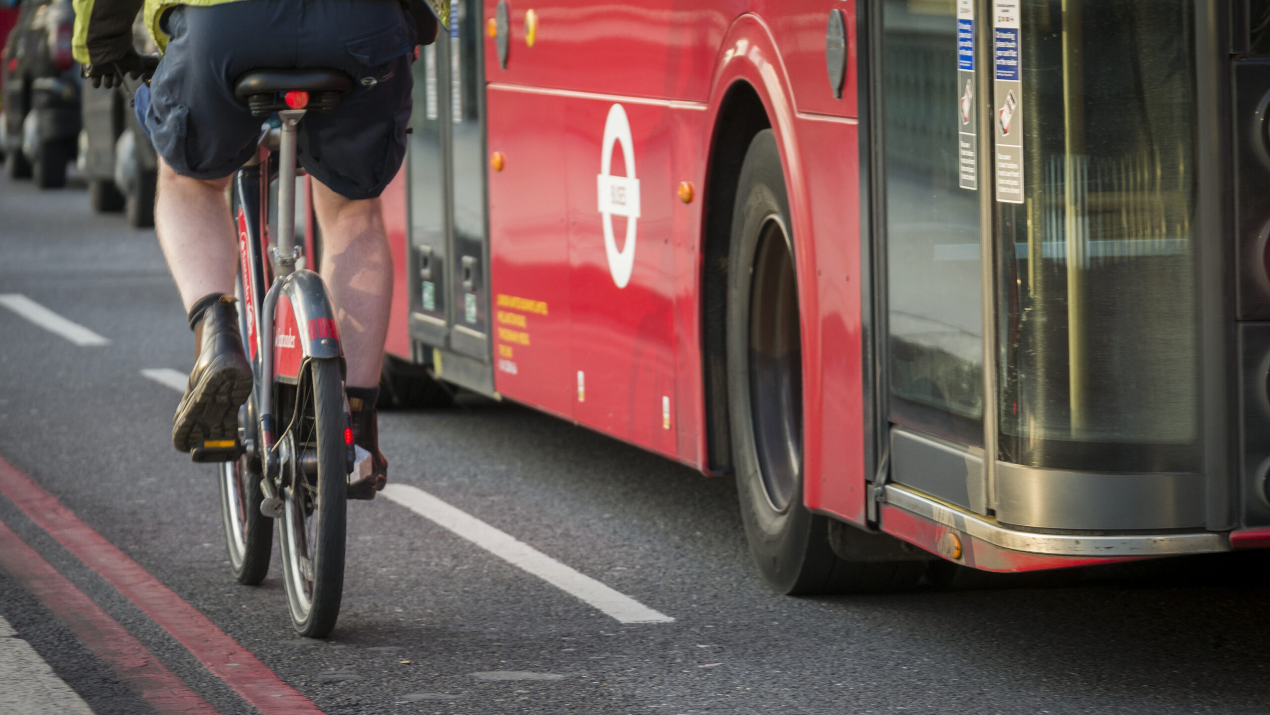 London bus and cyclist