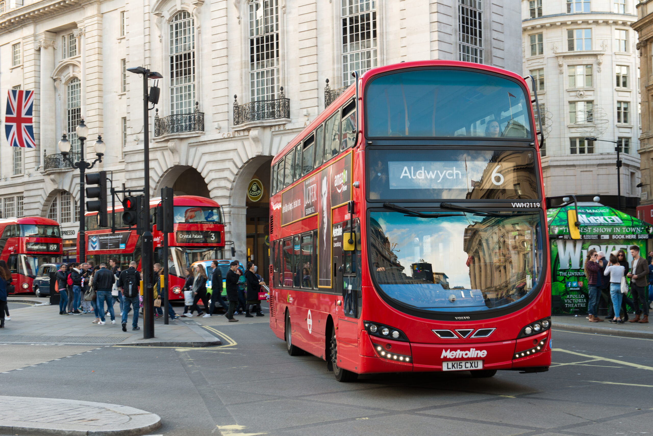 Buses at Piccadilly Circus for success 2022 page