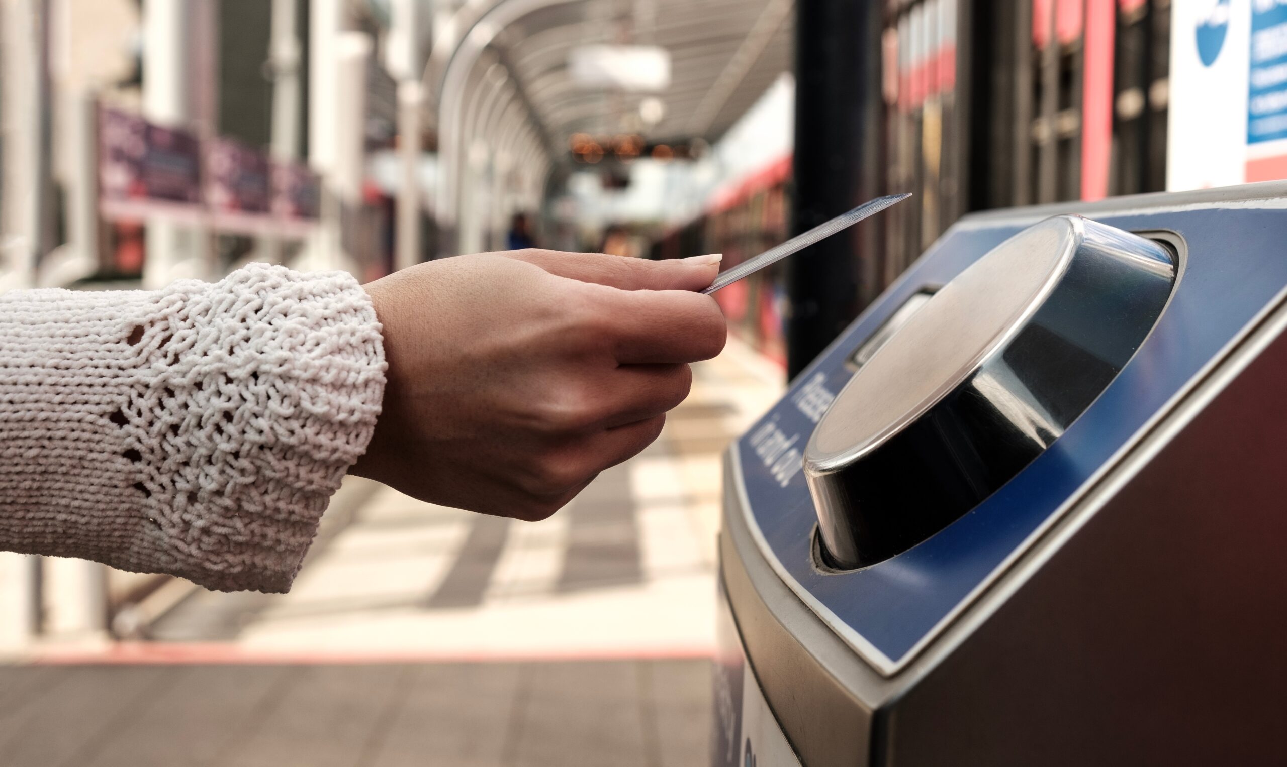 Contactless card at reader