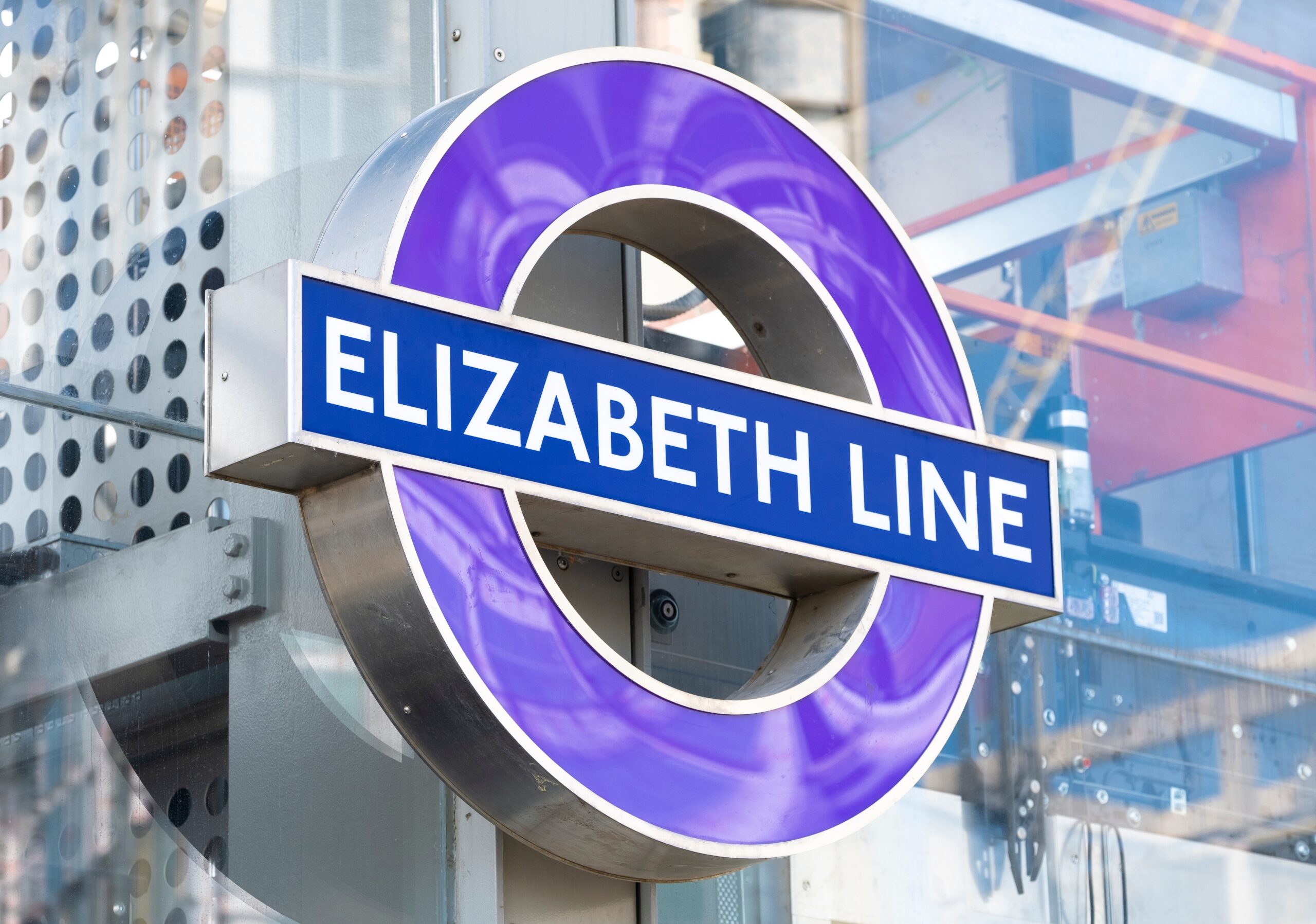 Elizabeth Line roundel